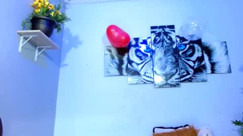 Analia online show from 02.15.25