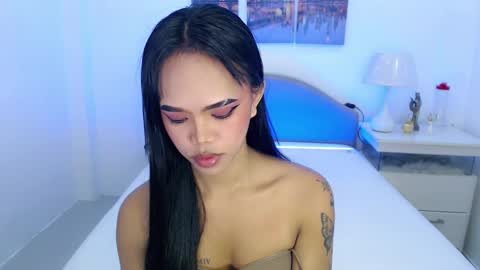 Snapshot of analisa30 chatting on 10.17.25 analisa online show from 10.17.25