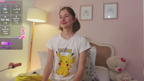 Ana Mara Botero online show from 03.12.25