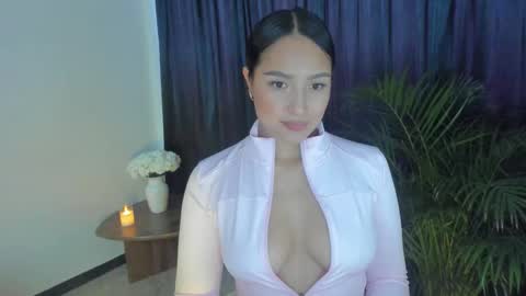 Snapshot of anamarieh chatting on 10.30.25 Ann online show from 10.30.25