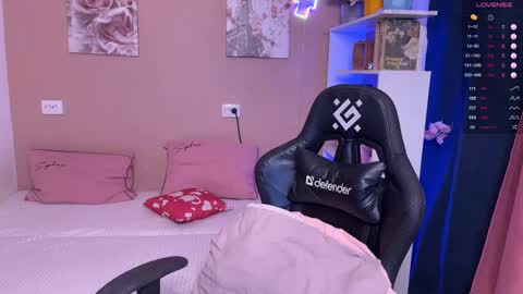 Ananasteisha online show from 03.04.25