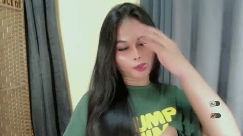 Snapshot of anaruru_ chatting on 09.11.25 ANA online show from 09.11.25