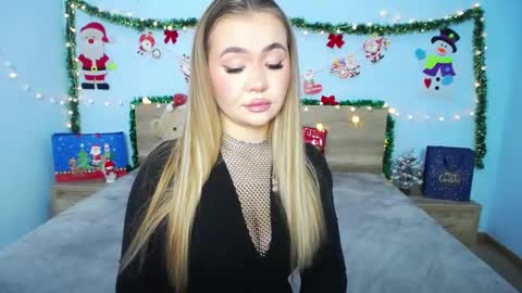 anastacyyellig online show from 12.27.24