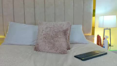 Mia online show from 03.07.26