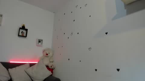 Snapshot of anastasia_tuya chatting on 01.18.26 anastasia online show from 01.18.26