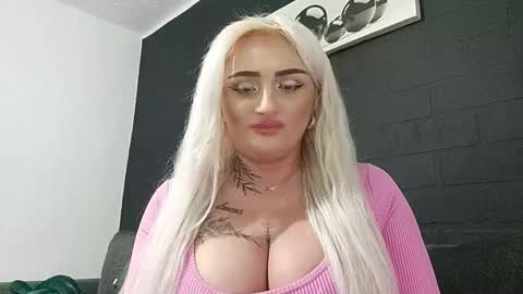 AnastasiaAmore online show from 12.16.25