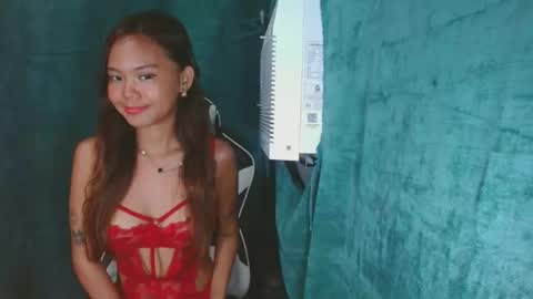 andiaprecious_ online show from 04.23.26