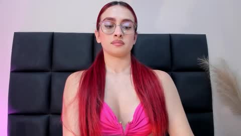 Snapshot of andracyruss chatting on 11.08.25 Andra Cyrus online show from 11.08.25