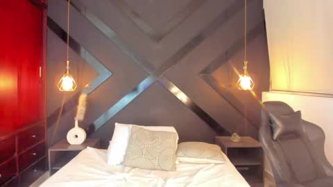 A N D R E online show from 04.09.26