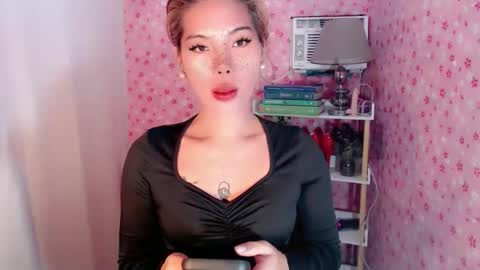 Snapshot of andrea06121998 chatting on 11.23.25 andrea06121998 online show from 11.23.25