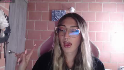 Andrea  online show from 02.03.26