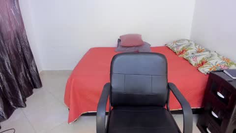 Snapshot of andrea_loaiza2 chatting on 12.25.24 Andrea online show from 12.25.24