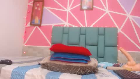 andrea ospina1 online show from 01.30.25