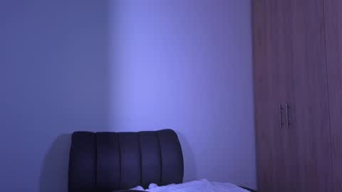 Snapshot of andrea_torres_ chatting on 01.28.25 online show from 01.28.25