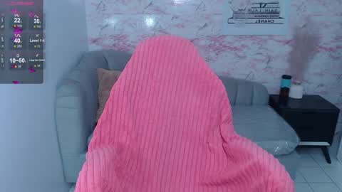 Snapshot of andrea_torres_t chatting on 09.11.25 Andrea online show from 09.11.25