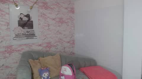 Snapshot of andrea_torres_t chatting on 11.11.25 Andrea online show from 11.11.25