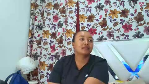 Snapshot of andreaforu chatting on 12.05.25 Andrea online show from 12.05.25