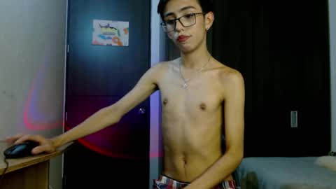 Snapshot of andreew_santana chatting on 09.11.25 Andrew online show from 09.11.25