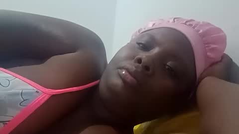 Snapshot of andreita_naughty chatting on 10.27.25 Andrea online show from 10.27.25