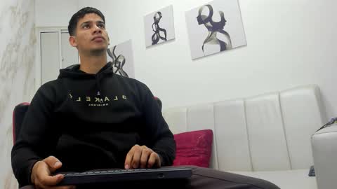 Snapshot of andres_stud777 chatting on 10.14.25 ANDRES online show from 10.14.25