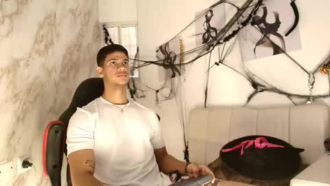 Snapshot of andres_stud777 chatting on 10.24.25 ANDRES online show from 10.24.25