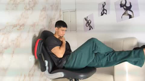 Snapshot of andres_stud777 chatting on 11.29.25 ANDRES online show from 11.29.25