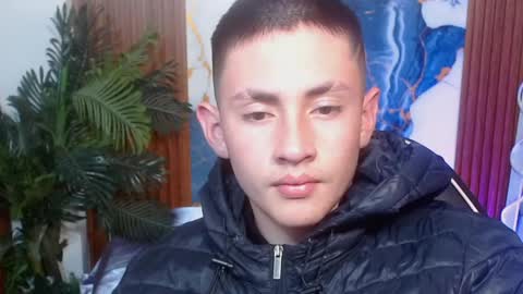 Snapshot of andres_tay chatting on 04.27.26 andres_tay online show from 04.27.26