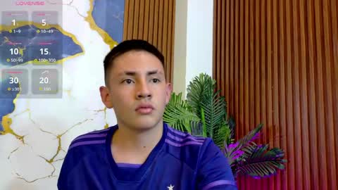 Snapshot of andres_tay chatting on 05.14.26 andres_tay online show from 05.14.26