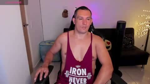 Andreslush04 online show from 05.17.26