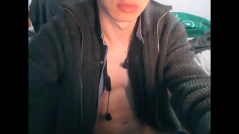 Snapshot of andresse_lat chatting on 04.08.26 andresse_lat online show from 04.08.26