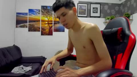 andrew_2811 online show from 10.16.25