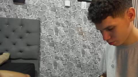 andrew_2811 online show from 10.19.25