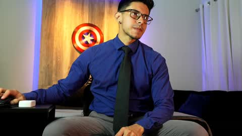 Snapshot of andrew_elliot chatting on 12.18.24 Andrew online show from 12.18.24