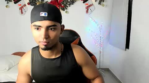 andrew_jonhes1 online show from 12.01.25