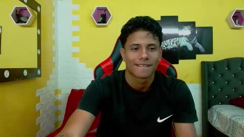 Snapshot of andrew_myersx chatting on 01.06.26 ANDREW online show from 01.06.26