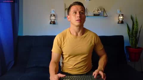Snapshot of andrewfalcon_ chatting on 05.15.26 andrewfalcon_ online show from 05.15.26