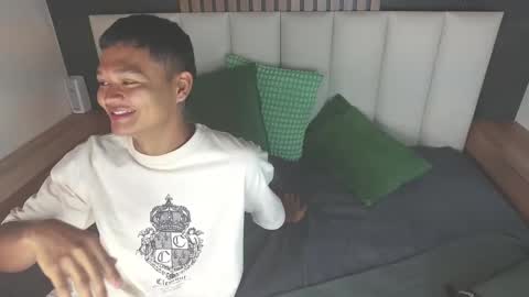 ANDREW KENNOXX online show from 02.05.26