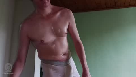 Snapshot of andrewmature chatting on 04.19.26 andrewmature online show from 04.19.26