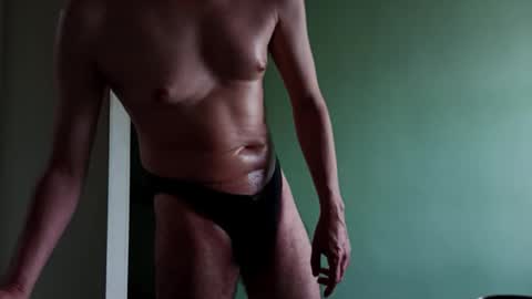 Snapshot of andrewmature chatting on 04.26.26 andrewmature online show from 04.26.26