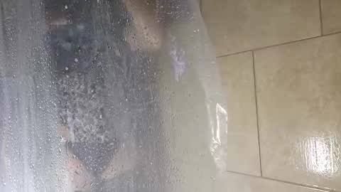 Snapshot of andrewo4277 chatting on 02.15.25 andrewo4277 online show from 02.15.25