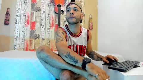   online show from 03.08.25