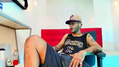   online show from 10.11.25