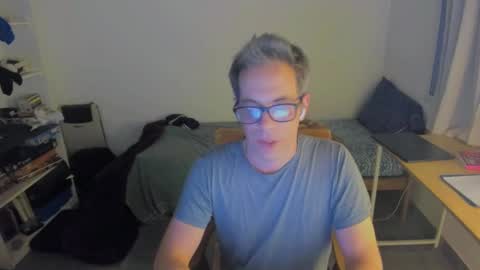 Snapshot of andy0pandi chatting on 01.31.25 Andrew online show from 01.31.25