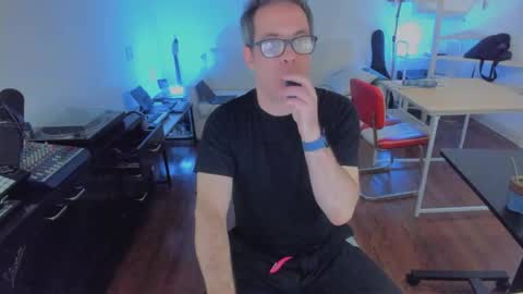 Snapshot of andy0pandi chatting on 09.20.25 Andrew online show from 09.20.25