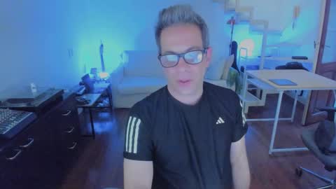 Snapshot of andy0pandi chatting on 11.13.25 Andrew online show from 11.13.25