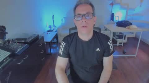 Snapshot of andy0pandi chatting on 11.28.25 Andrew online show from 11.28.25