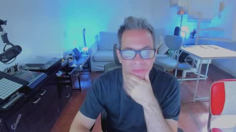 Snapshot of andy0pandi chatting on 03.01.26 Andrew online show from 03.01.26