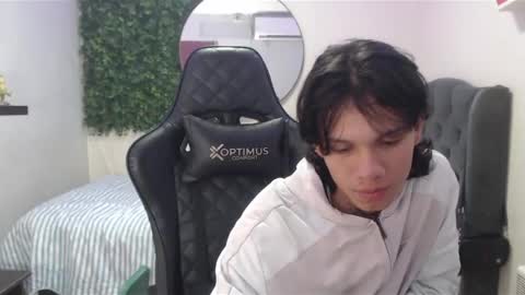 Snapshot of andy_dan1 chatting on 01.22.25 andy_dan1 online show from 01.22.25