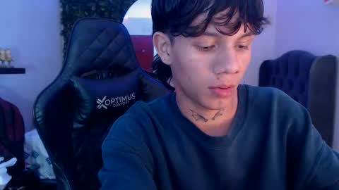 Snapshot of andy_dan1 chatting on 03.05.25 andy_dan1 online show from 03.05.25