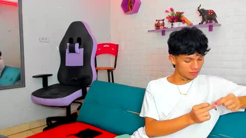 Snapshot of andy_dan1 chatting on 10.12.25 andy_dan1 online show from 10.12.25